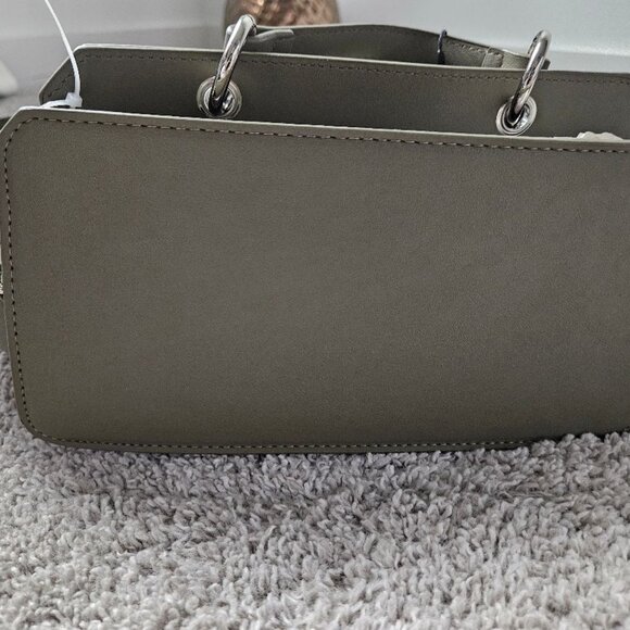 STEVE MADDEN BEVIEE SATCHEL/CROSSBODY w/2 ADJUST/REMOVABLE STRAPS- LT OLIVE- NWT - Picture 11 of 11